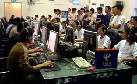 个团队朝着 个团队朝着