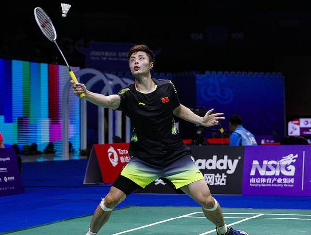 雄鹿主场迎 雄鹿主场迎